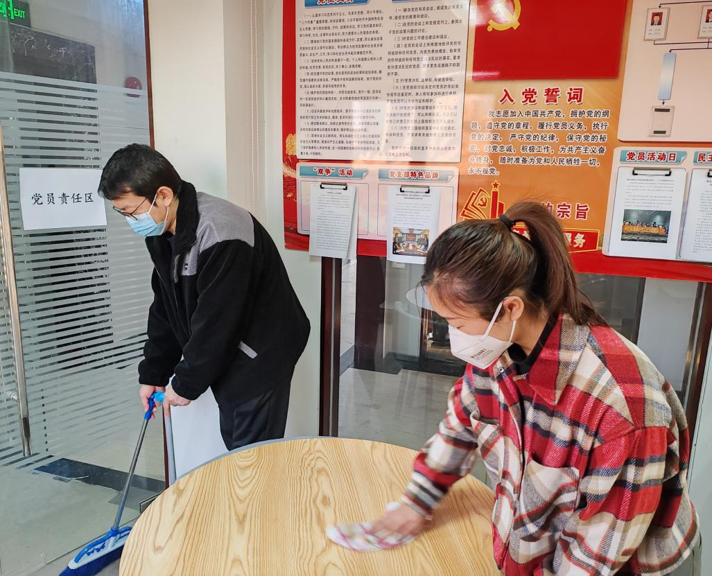 銅冠金源黨支部組織開展義務勞動 銅冠金源黨支部組織開展義務勞動